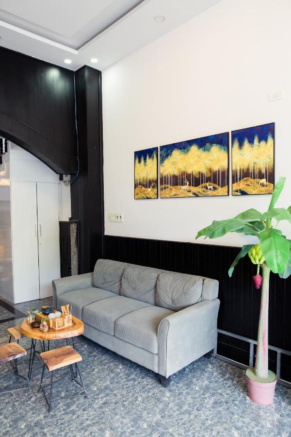 Lalaland Hostel Куїнон Екстер'єр фото