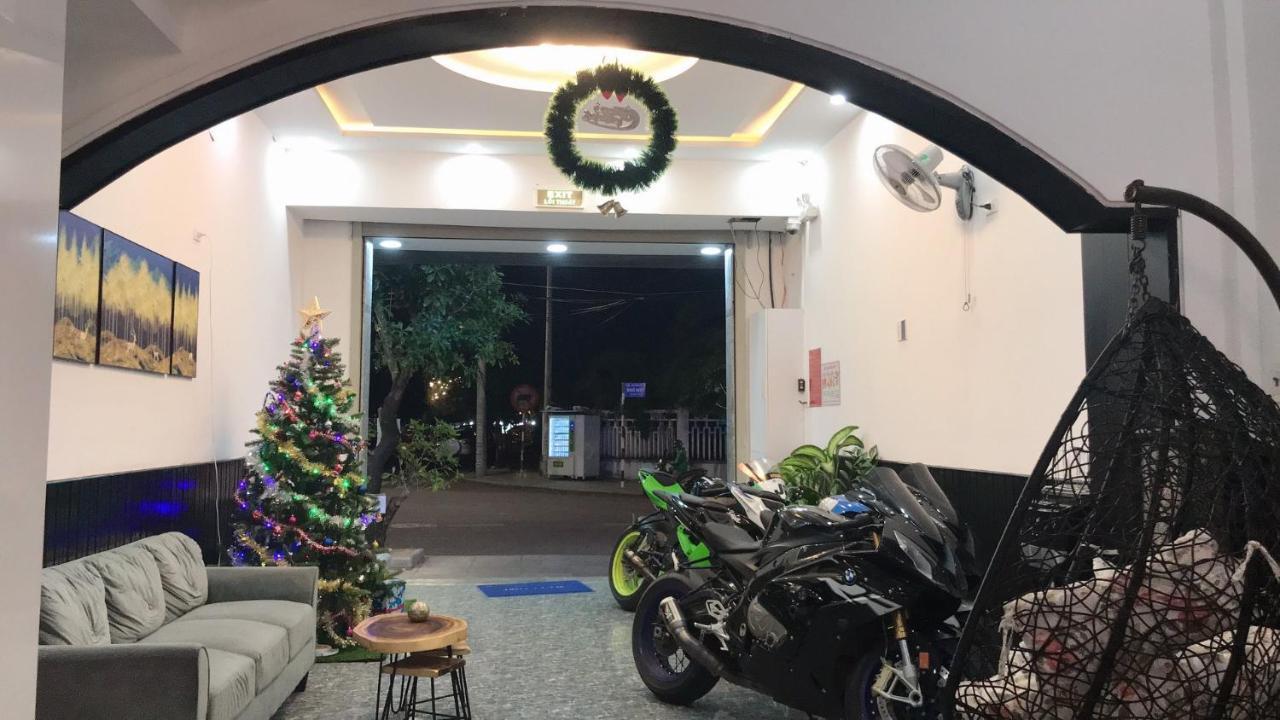Lalaland Hostel Куїнон Екстер'єр фото